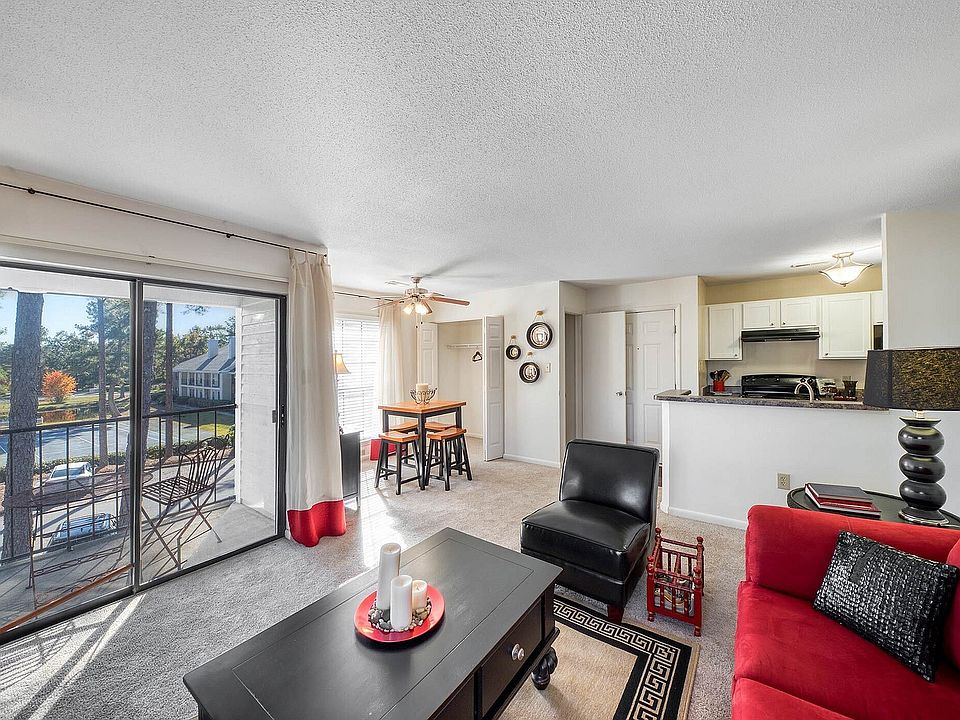 Living and Dining Area