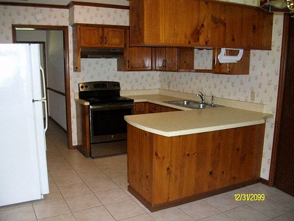 5th image of 2301 Pine Needle Dr
