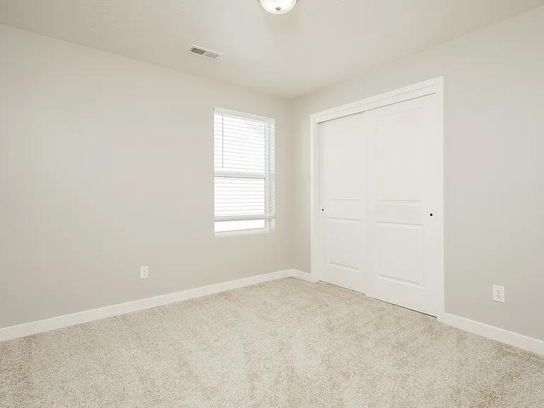 2087 W 3290 S — Photo 13
