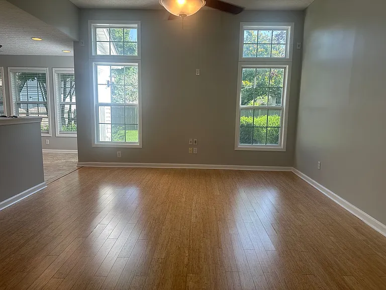 516 Millpond Rd — Photo 17