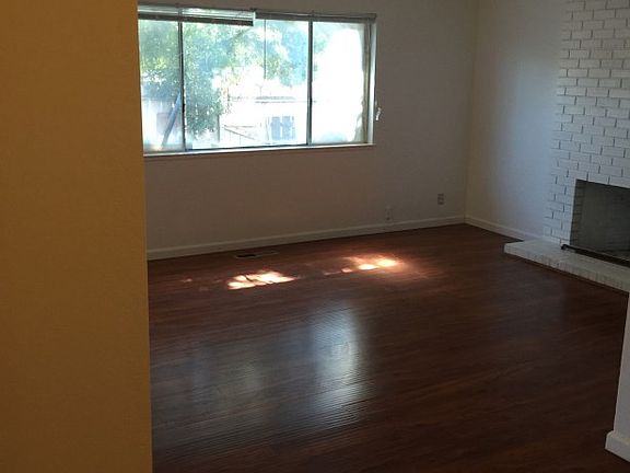 2nd image of 1287 Quincy Dr