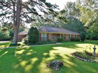 2442 S Pine Lea Dr, Jackson, MS 39209