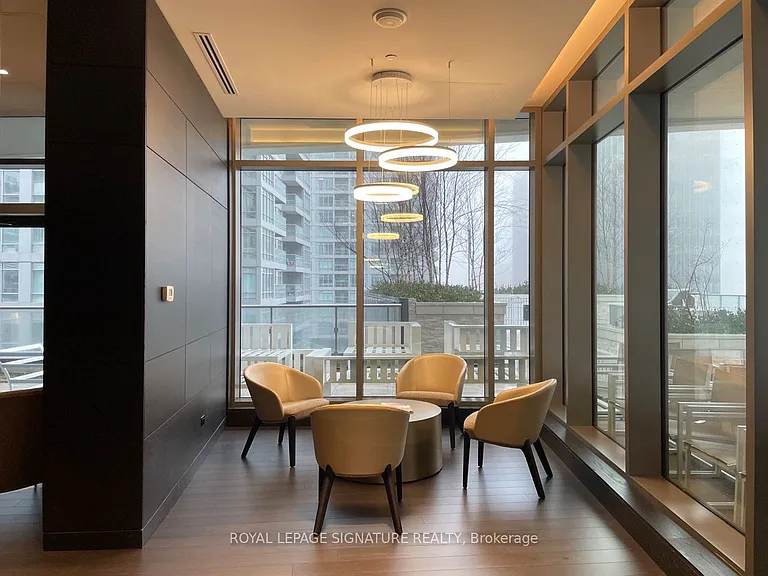 2221 Yonge St #3909 — Photo 27
