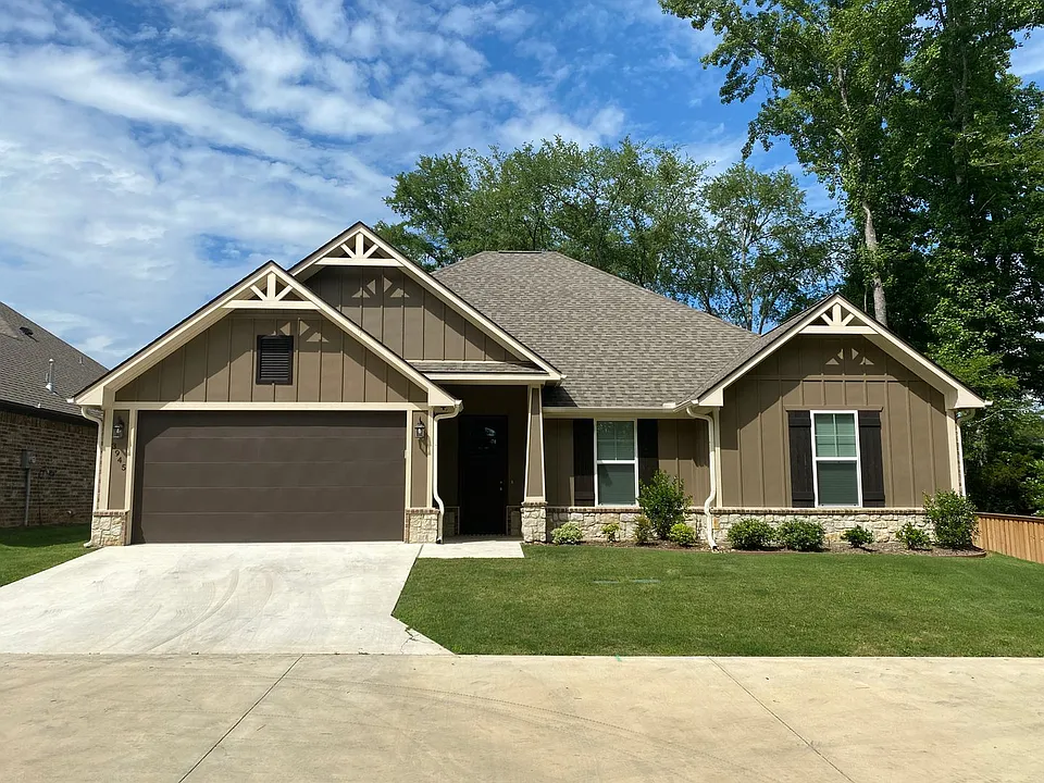 3945 Old Omen Rd