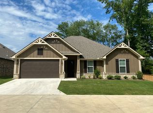 3945 Old Omen Rd, Tyler, TX 75707