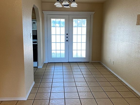 3rd image of 6313 Christopher Ln