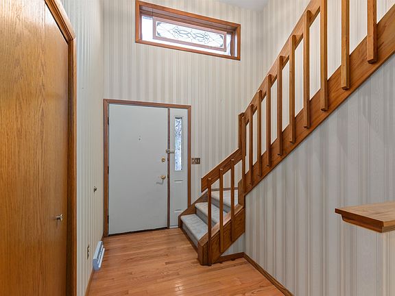 5th image of 933 E Windfield Pl APT B