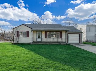 209 SW 7th St, Newton, KS 67114