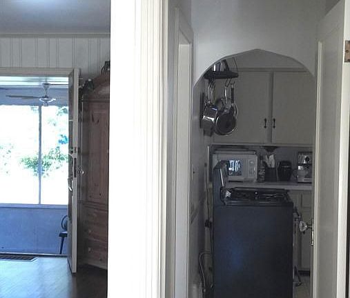 3rd image of 3214 E Blackford Ave