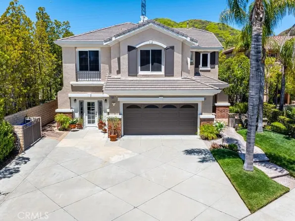 22019 Gold Canyon Dr, Saugus, CA 91390
