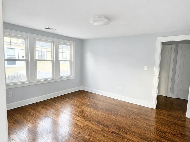 57 Elm St — Photo 11