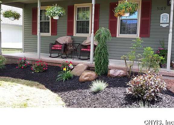 2nd image of 27 Taverly Dr