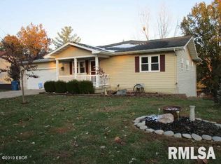 414 Cardinal Dr, Mount Vernon, IL 62864