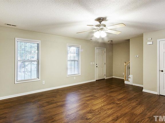 3rd image of 2009 Fairview Ln