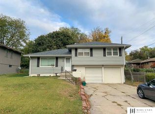 2325 Ridgewood Ave, Omaha, NE 68124