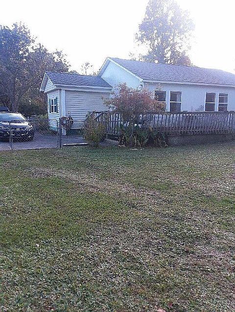 2nd image of 701 Inlet Acres Dr
