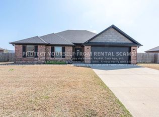 1281 General McCrae Dr, Prairie Grove, AR 72753