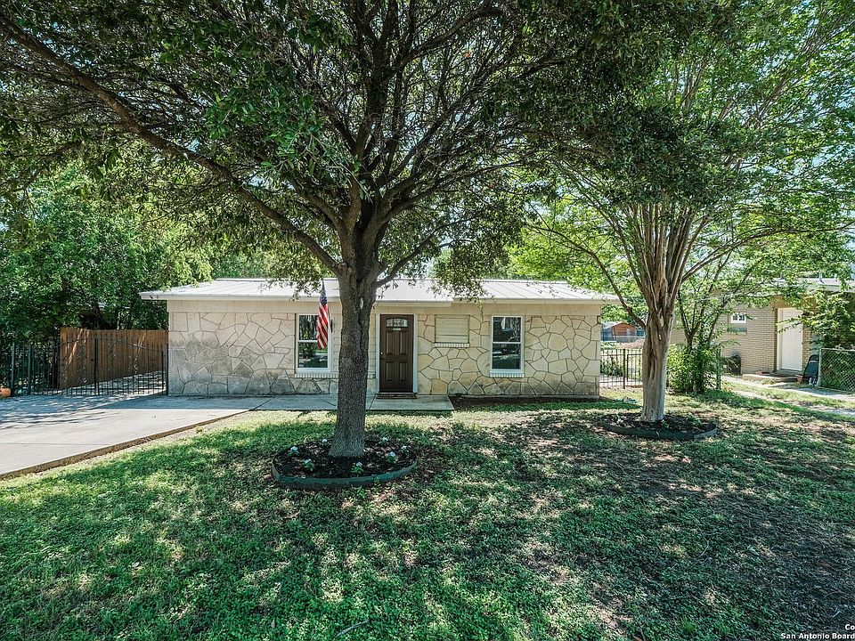 1st image of 718 BENRUS BLVD