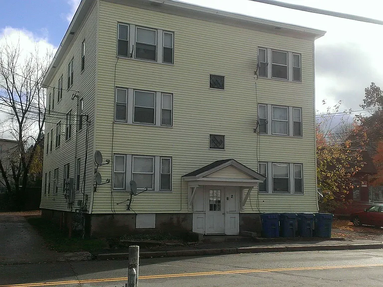 2 N Main St — Photo 14