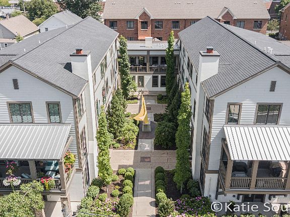 2nd image of 690 Croswell Ave SE #6