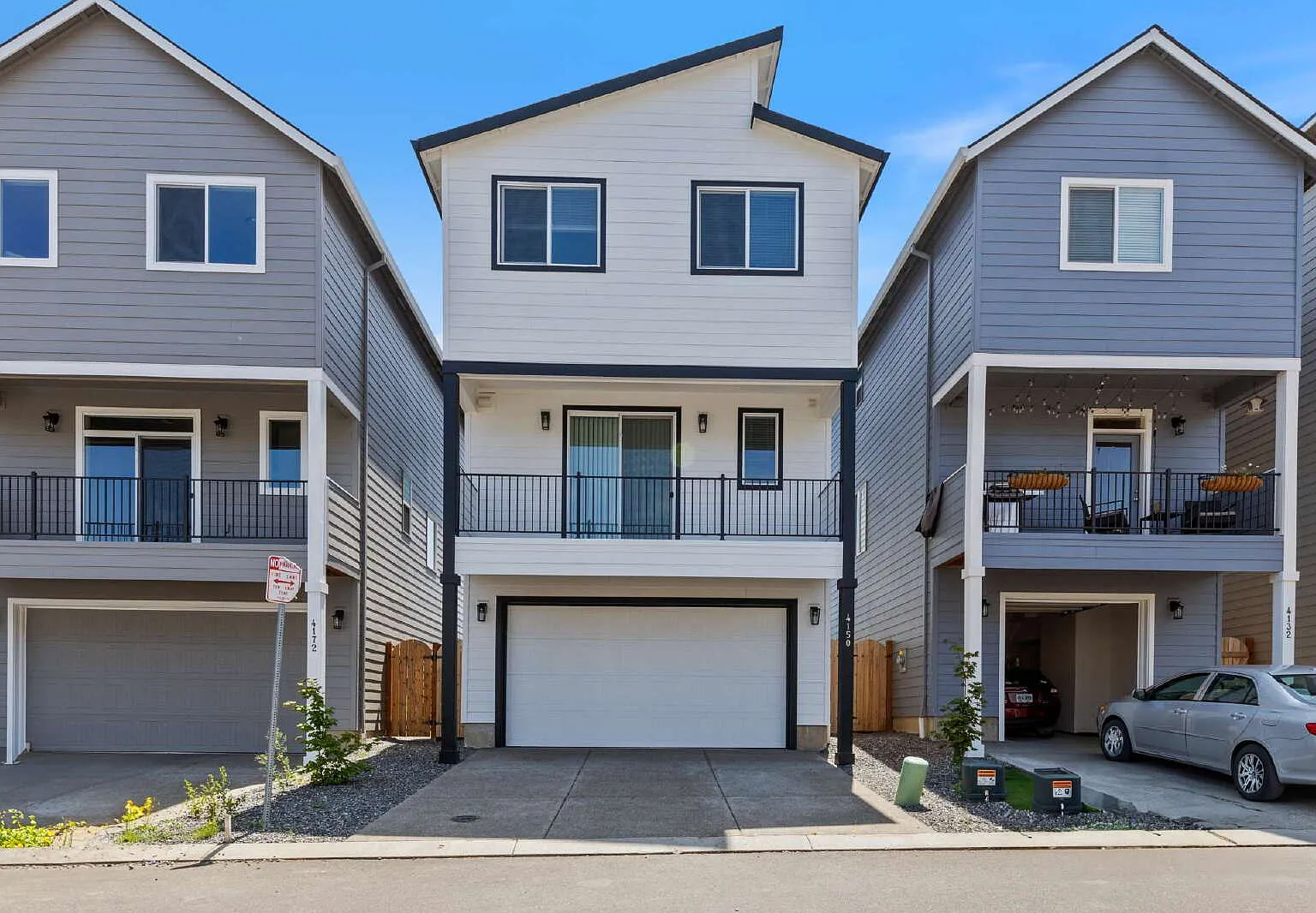 3 bed, 2.5 bath, 1554 sqft, $2,500 — Photo 3