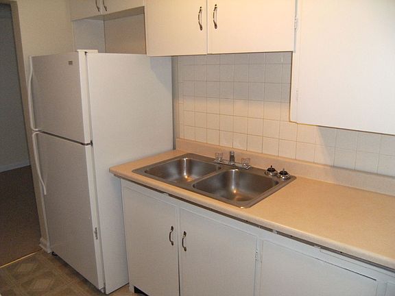 5th image of 2301-2303 N 48th St #2301