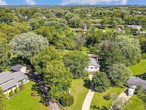 2nd image of 55 Bluegrass Ct