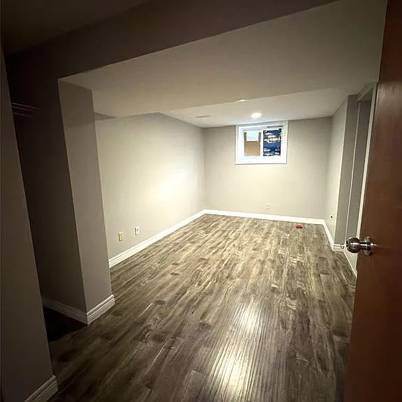 471 Randolph Ave — Photo 15