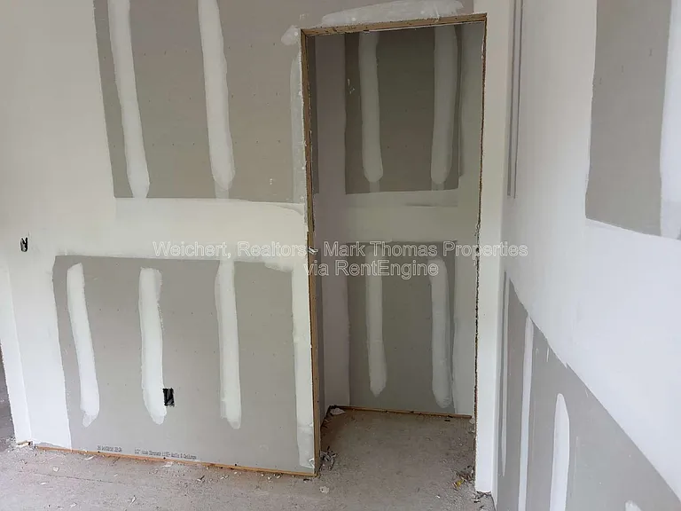 1203 Fern St — Photo 33