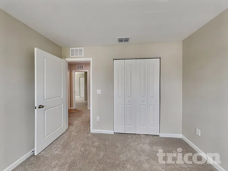 10259 Old Dixie Hwy — Photo 9