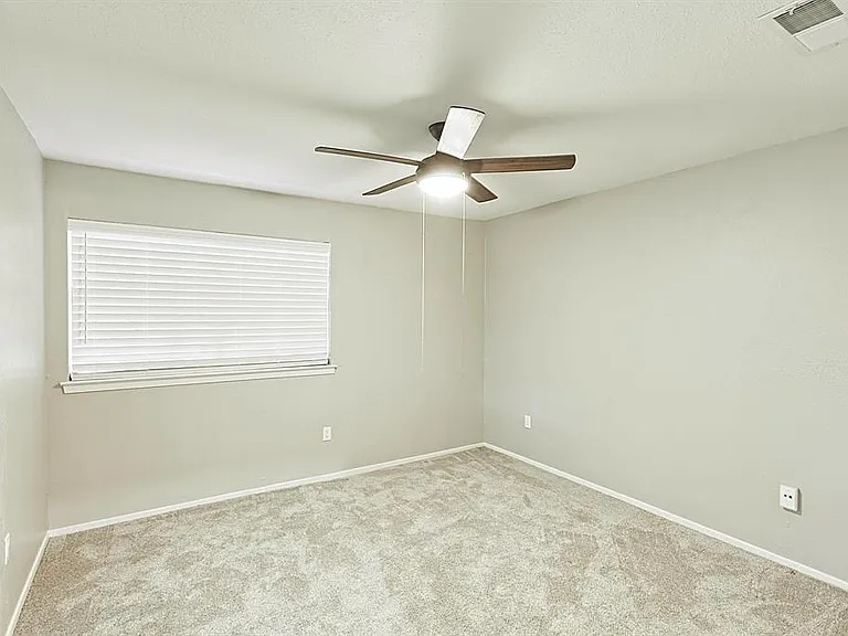 889 Dublin Dr #D — Photo 24