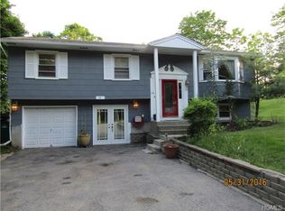 24 Mockingbird Ln, Poughkeepsie, NY 12601