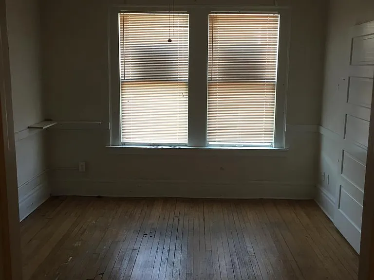 102 W Pine St #A — Photo 8