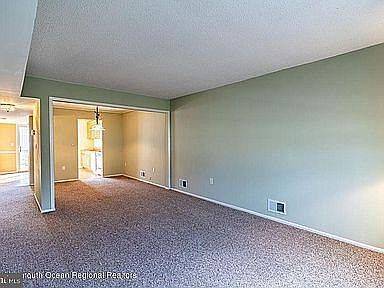 5th image of 896 Fairview Dr