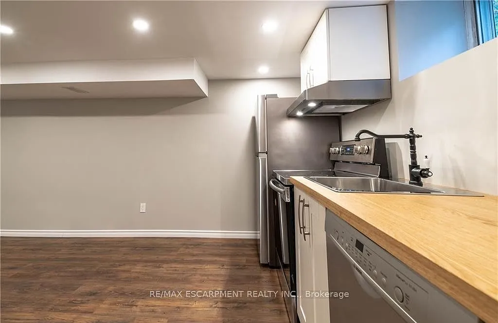 2 bed, $1,599 — Photo 3
