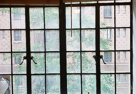 4th image of 304 E 41st St APT 501A