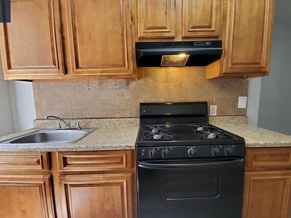 3rd image of 19 Kensington Ave #100