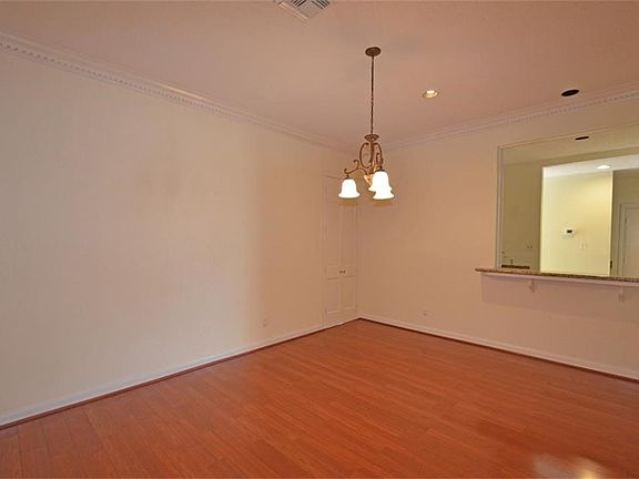 5th image of 1905 Potomac Dr APT B