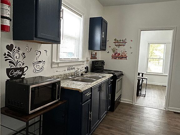 3rd image of 2809 7th St SW #B