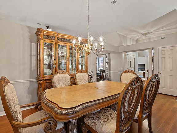 5th image of 1829 Woodchase Glen Dr