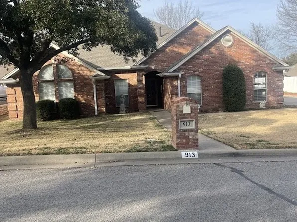 913 Jonathan Ct, Weatherford, TX 76086