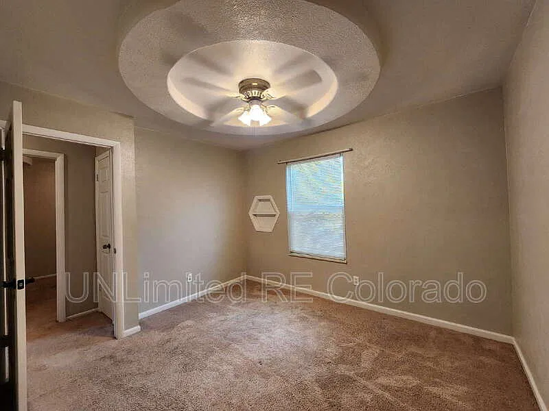 4 bed, 2.5 bath, 1584 sqft, $2,995 — Photo 4
