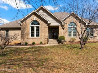 3201 Thousand Oaks Dr, Louisville, KY 40205