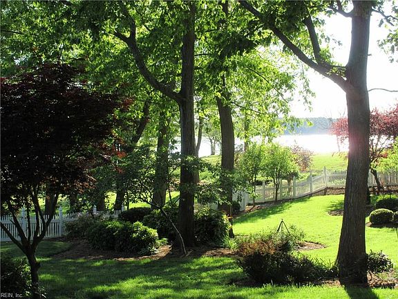 5th image of 7 Island View Dr