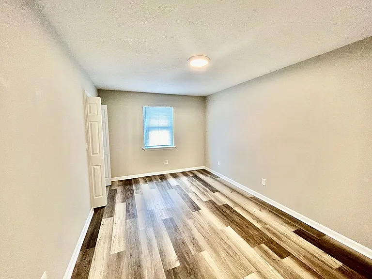 706 Roberta Dr — Photo 11