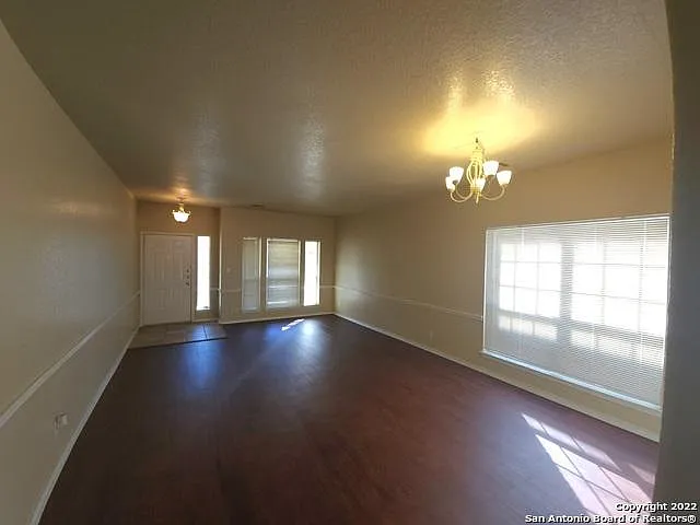 4 bed, 3.5 bath, 3149 sqft, $2,695 — Photo 2