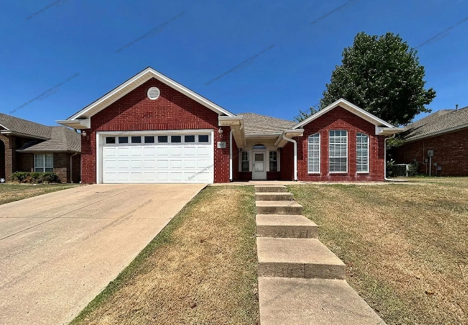 4 bed, 2.0 bath, 1677 sqft, $1,725 — Photo 1