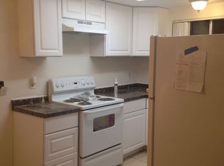 326 Hillside Ter APT A, Vista, CA 92084