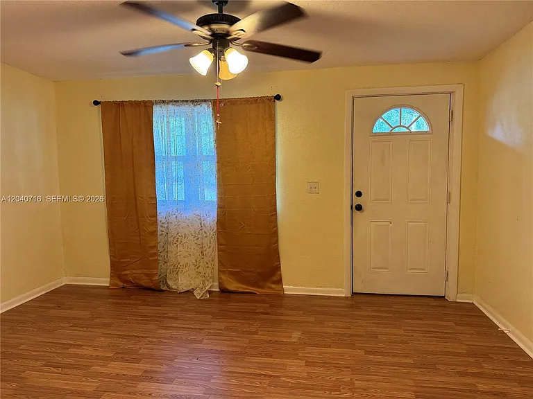 9410 Gilchrist Ct — Photo 5