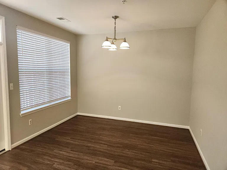 737 Woodland Creek Way — Photo 4